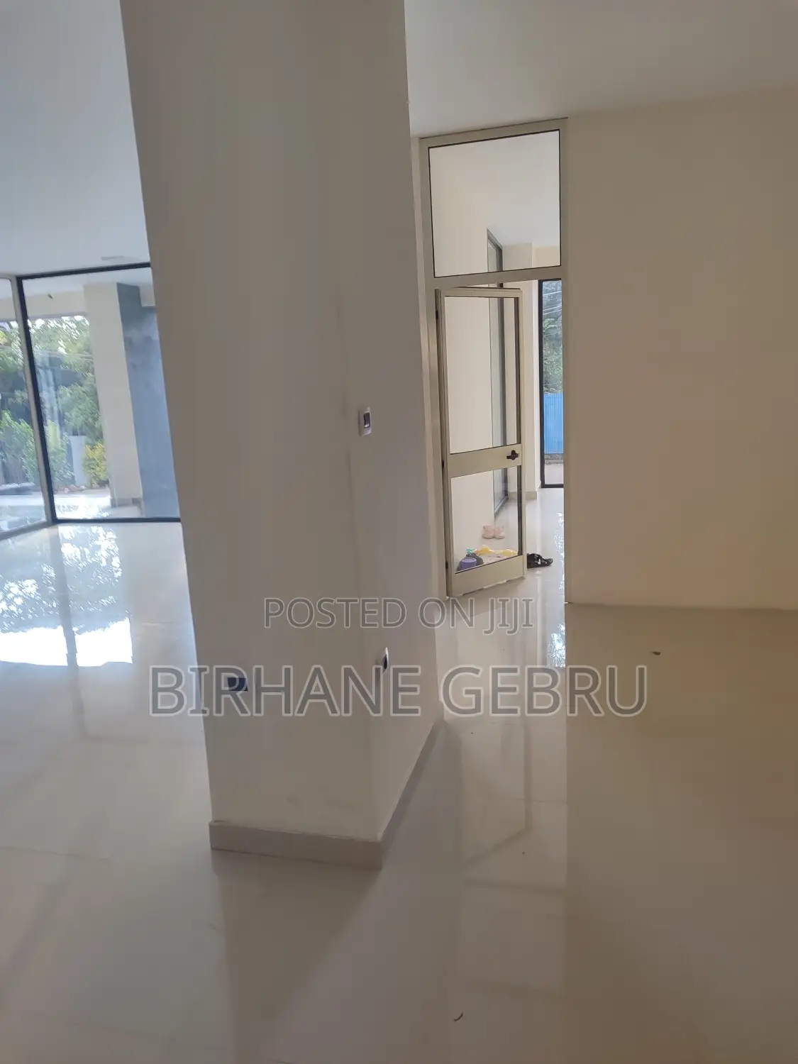 Luxury Apartment Rent for Coffee House