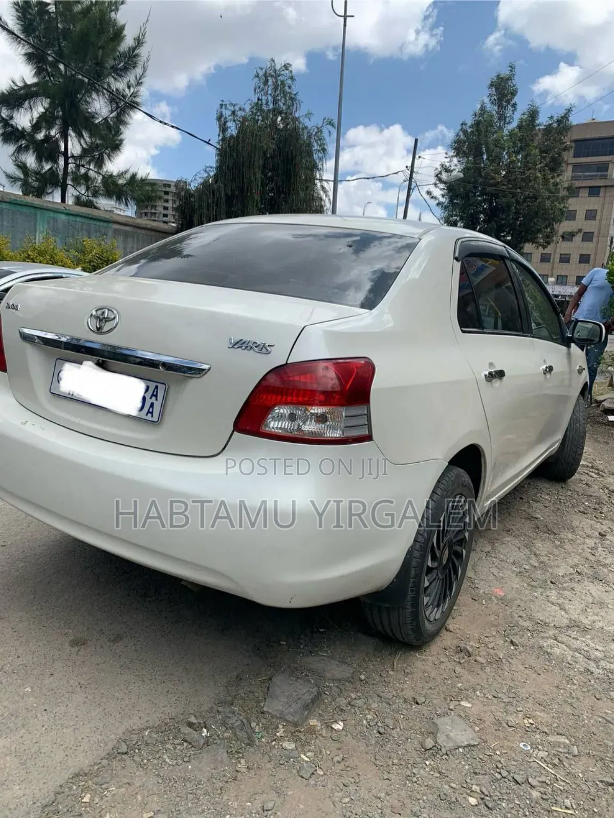 Toyota Yaris 2012 Ivory