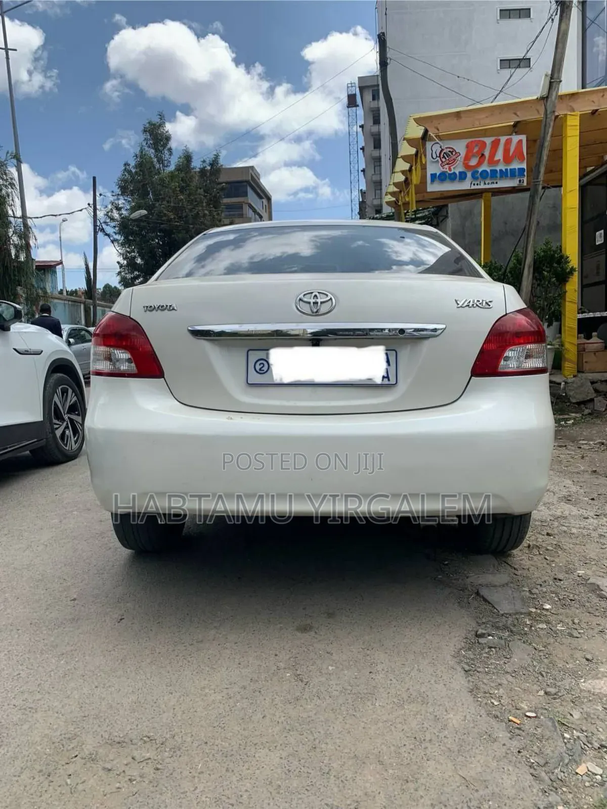 Toyota Yaris 2012 Ivory