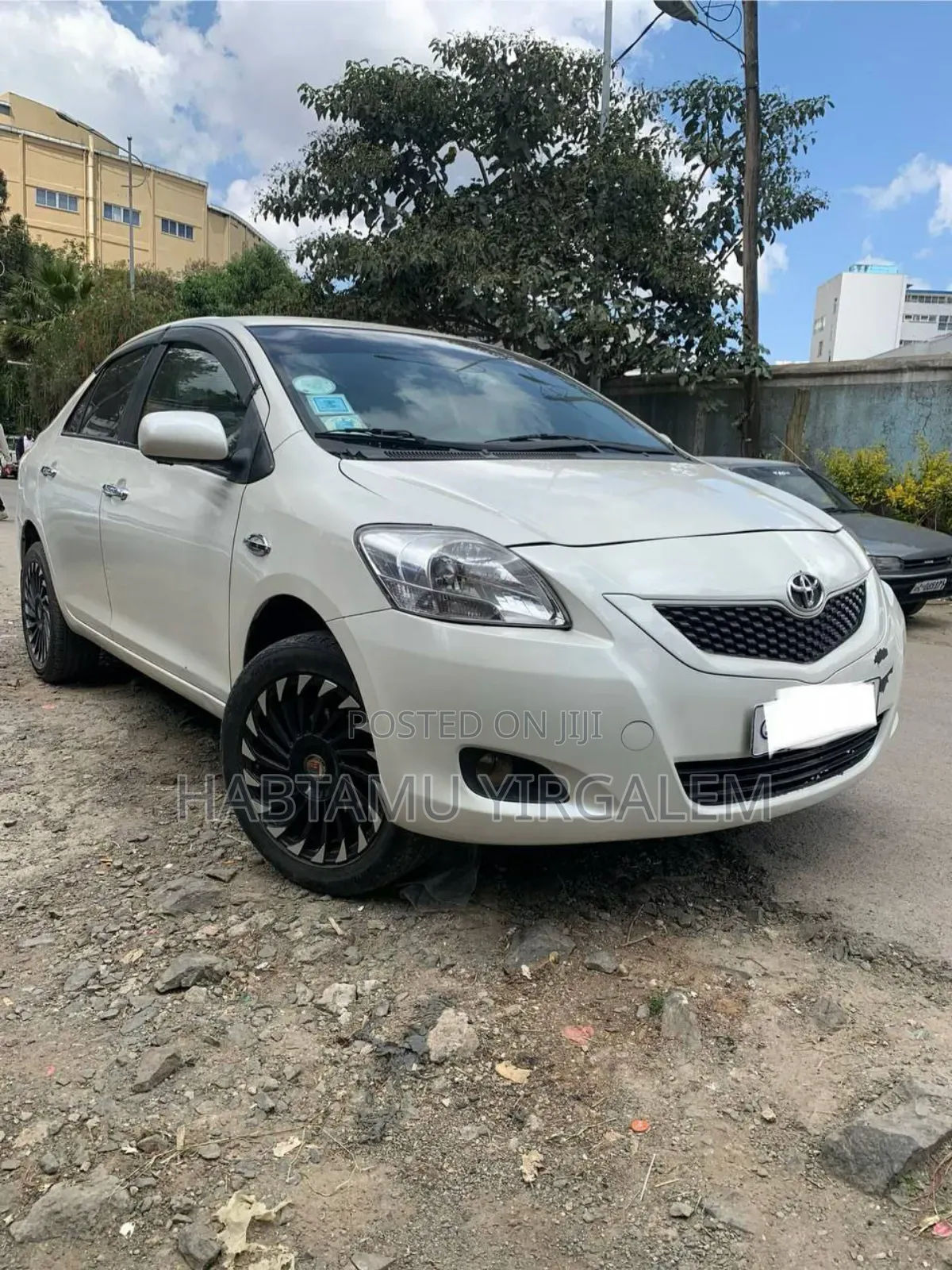 Toyota Yaris 2012 Ivory
