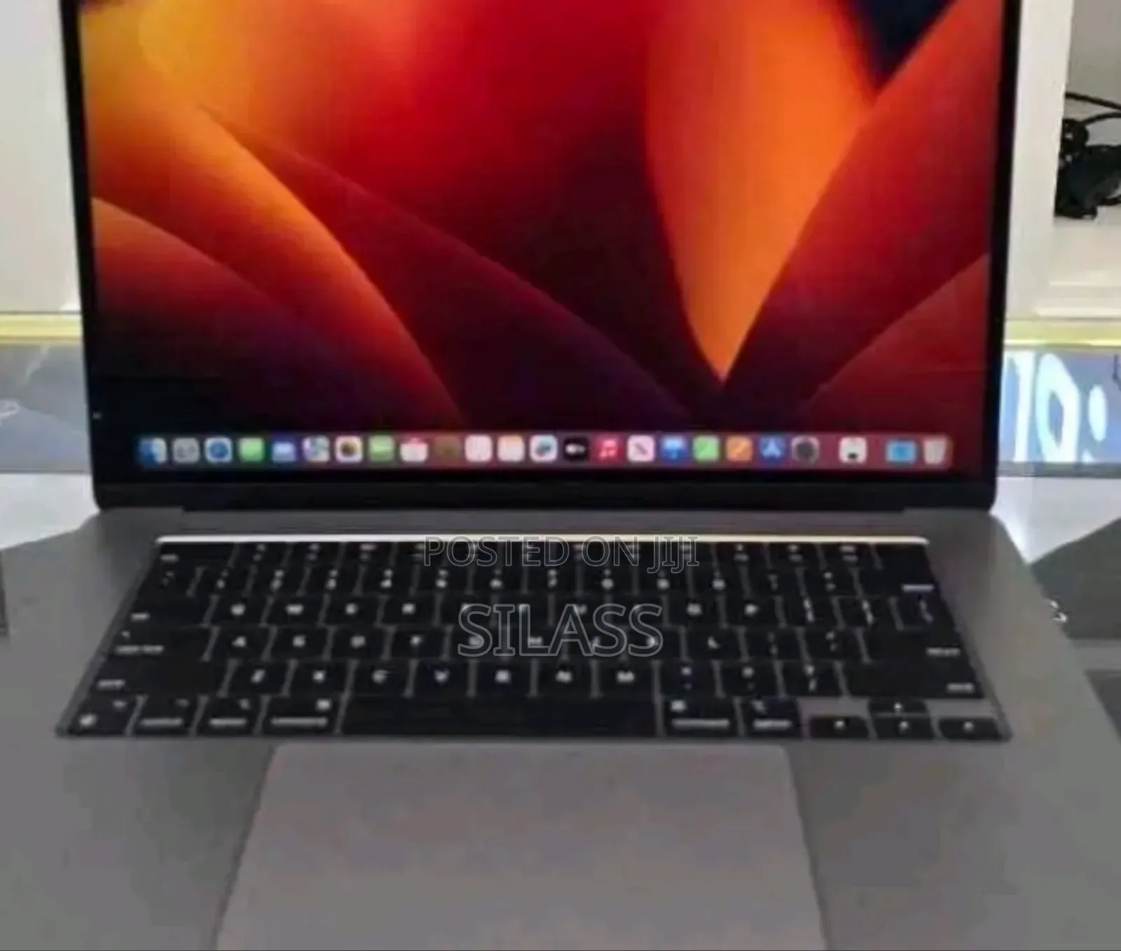 New Laptop Apple MacBook Air 2022 M2 8GB Apple M2 Ultra SSD 256GB