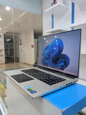 Photo - New Laptop Gigabyte 16GB Intel Core I7 SSD 2T