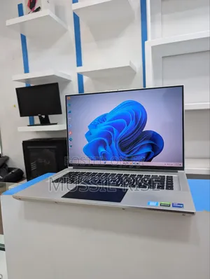 New Laptop Gigabyte 16GB Intel Core I7 SSD 2T