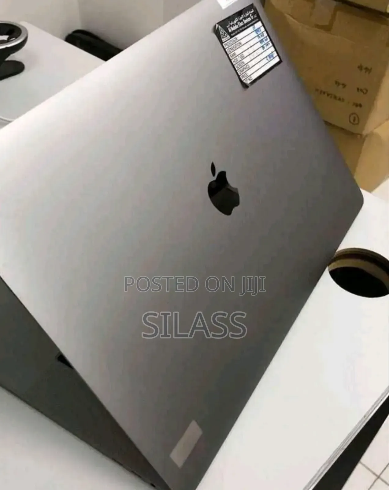 New Laptop Apple MacBook Pro 2019 16GB Intel Core I9 SSD 512GB