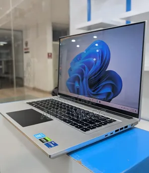 New Laptop Gigabyte AERO 15 16GB Intel Core I7 SSD 2T