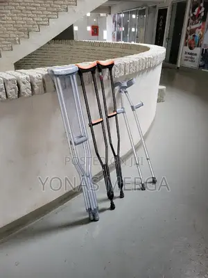 Photo - Bilateral Crutches።ኤልቦ Crutches፭ኦግዝላሪ ክራንችcrutches11crutches
