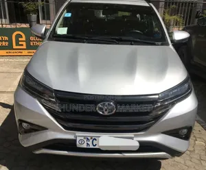 Photo - Toyota Rush 2023 Silver