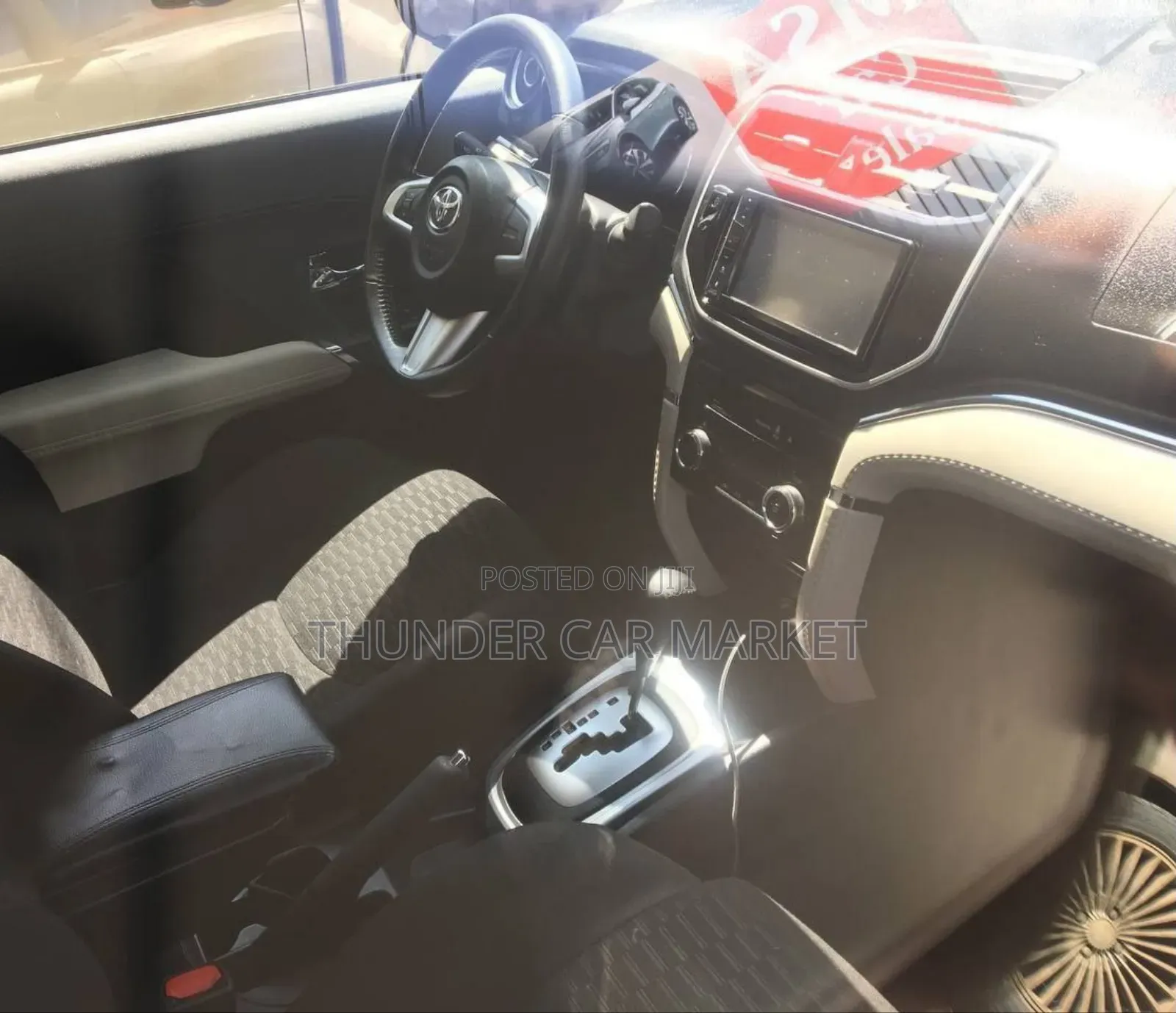 Toyota Rush 2023 Silver