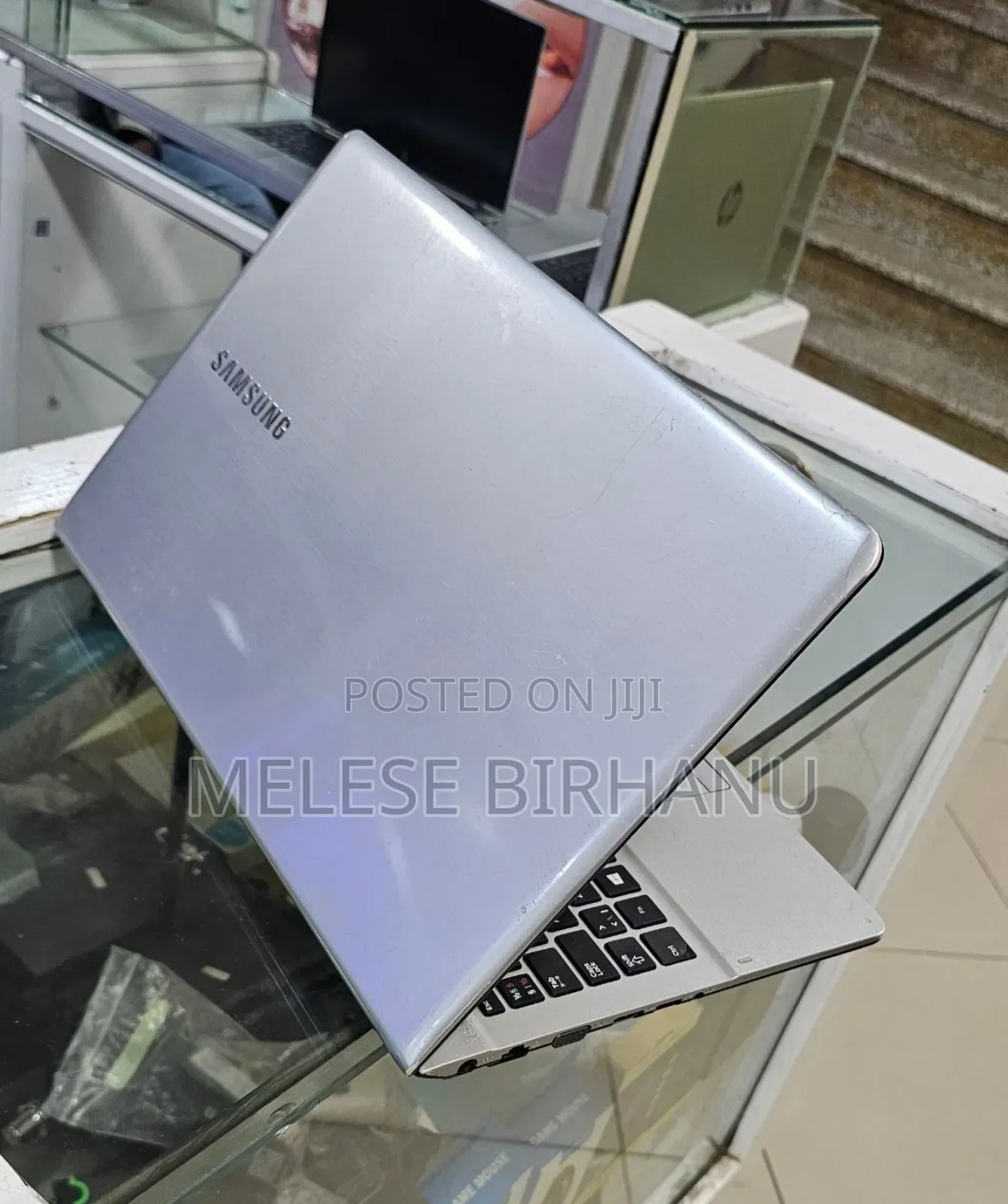 New Laptop Samsung 8GB Intel Core I5 HDD 1T