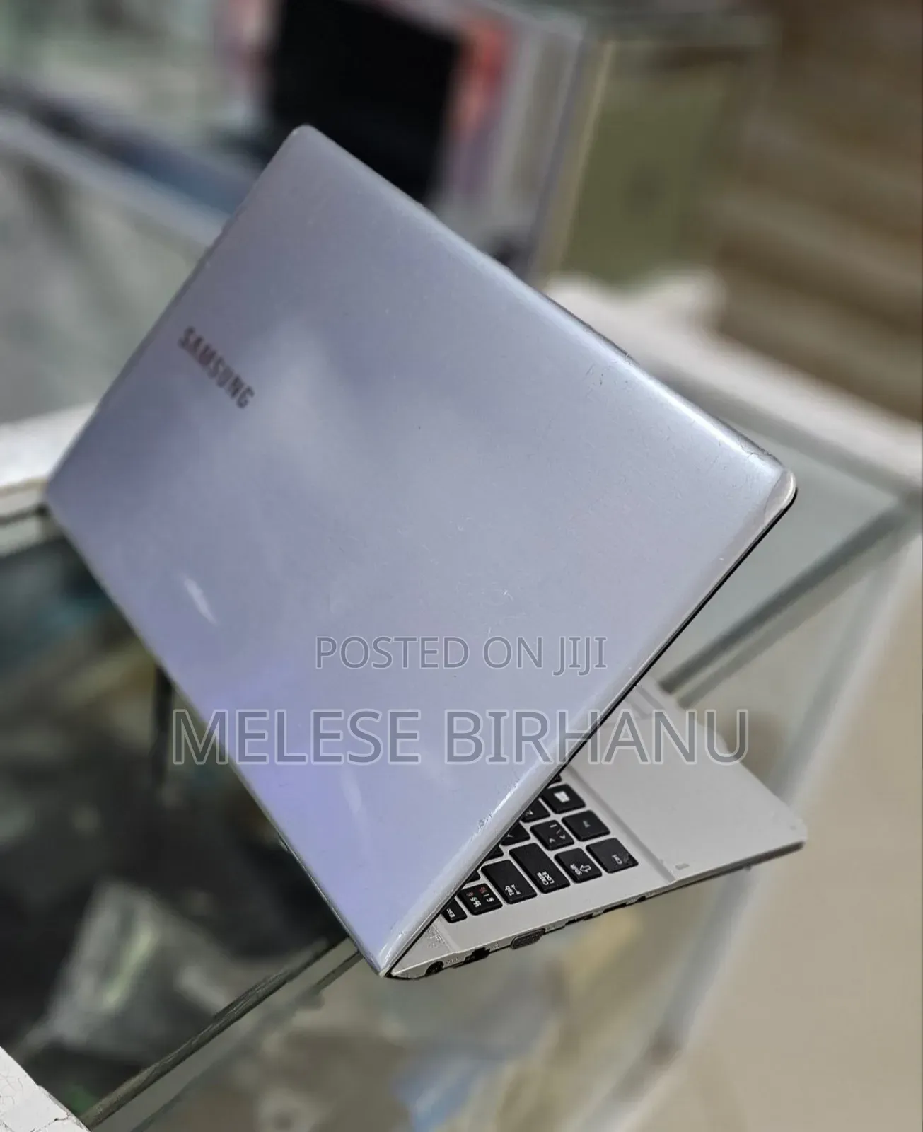 New Laptop Samsung 8GB Intel Core I5 HDD 1T