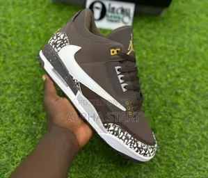 Photo - Air Jordan 3 Retro X Travis Scott Cactus Jack ‘Mocha Shoes