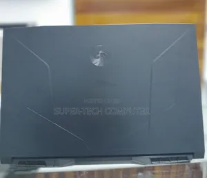 New Laptop MSI Creator 17 B11uh-222 16GB AMD Ryzen 7 SSD 1T