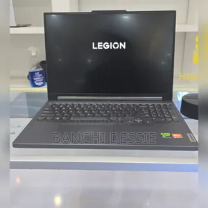 New Laptop Lenovo Legion 7 16GB AMD Ryzen 7 SSD 512GB