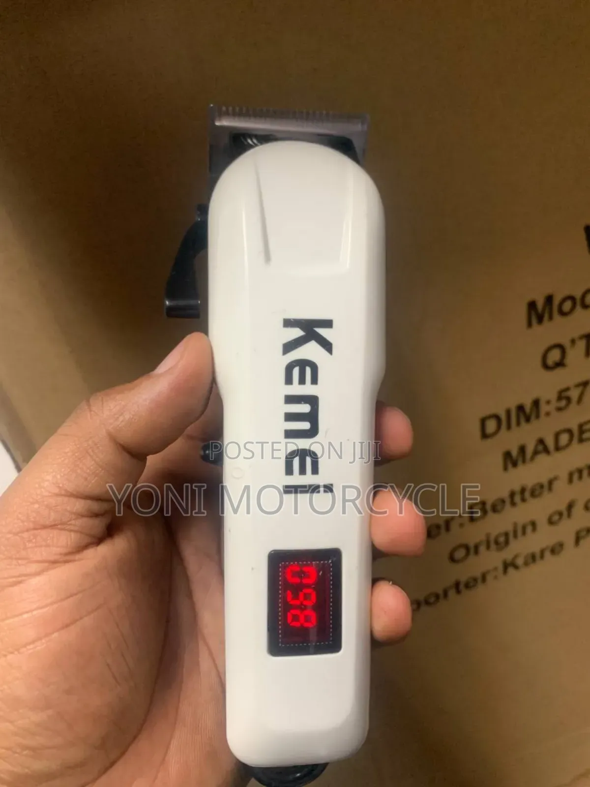 Kemei Rechargeable00 ምን ይህል ቻርጅ እንደቀረው የሚያሳይ(LCD Display