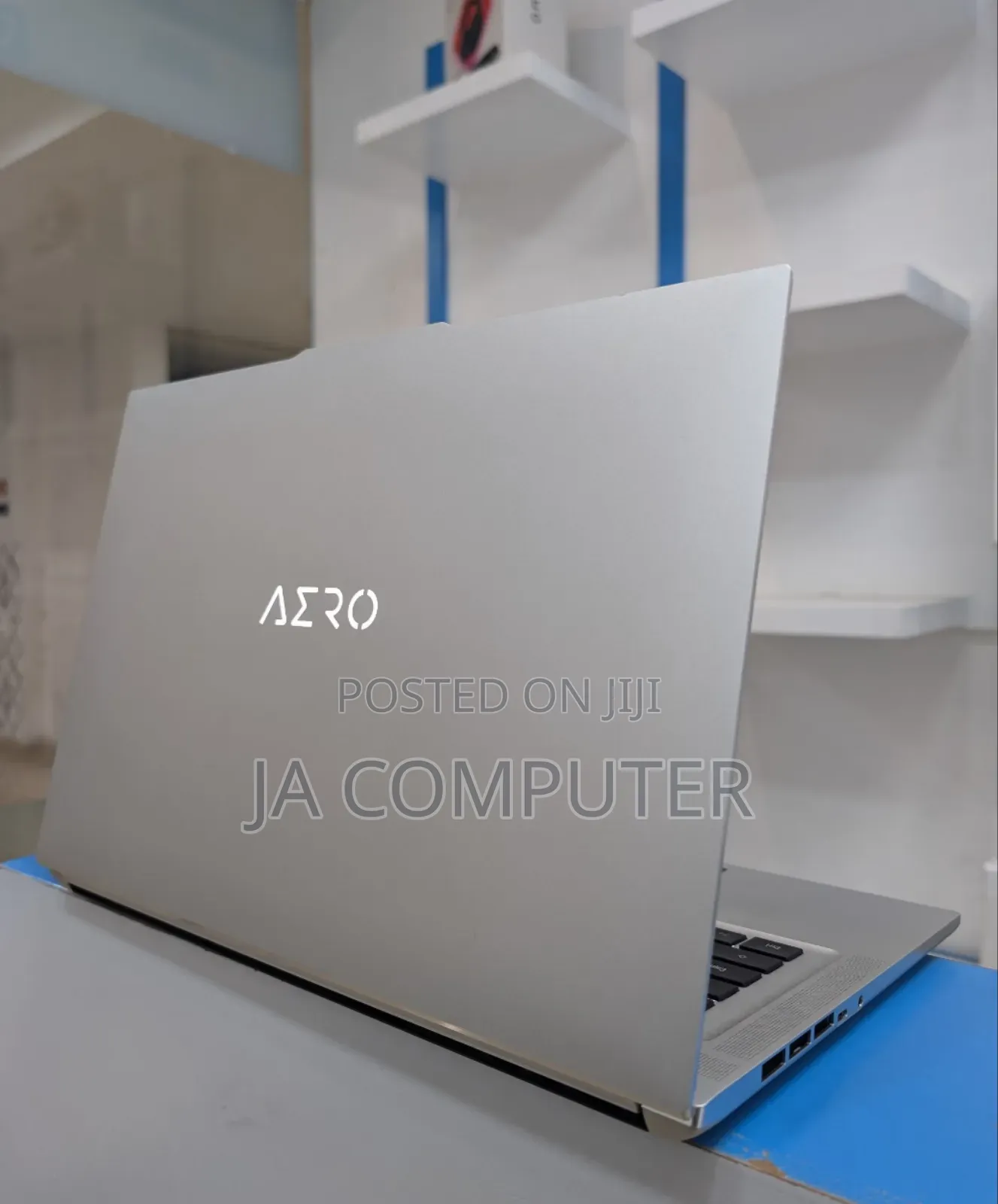 New Laptop Gigabyte AERO 15 16GB Intel Core I7 SSD 2T