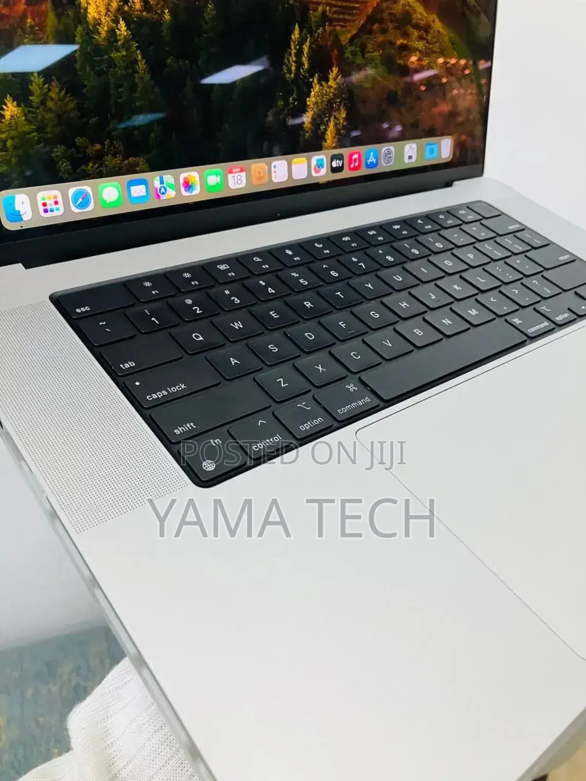 New Laptop Apple MacBook Pro 2021 M1 16GB Apple M1 SSD 1T