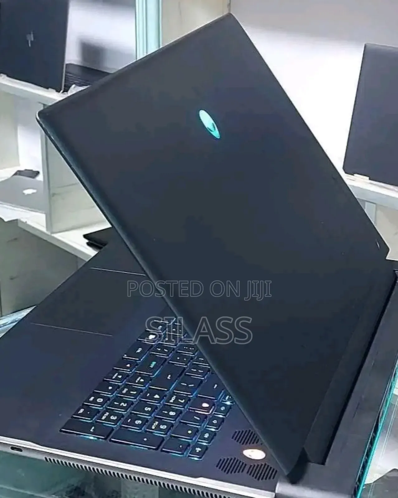 New Laptop Dell Alienware M18X 32GB AMD Ryzen 9 SSD 1T