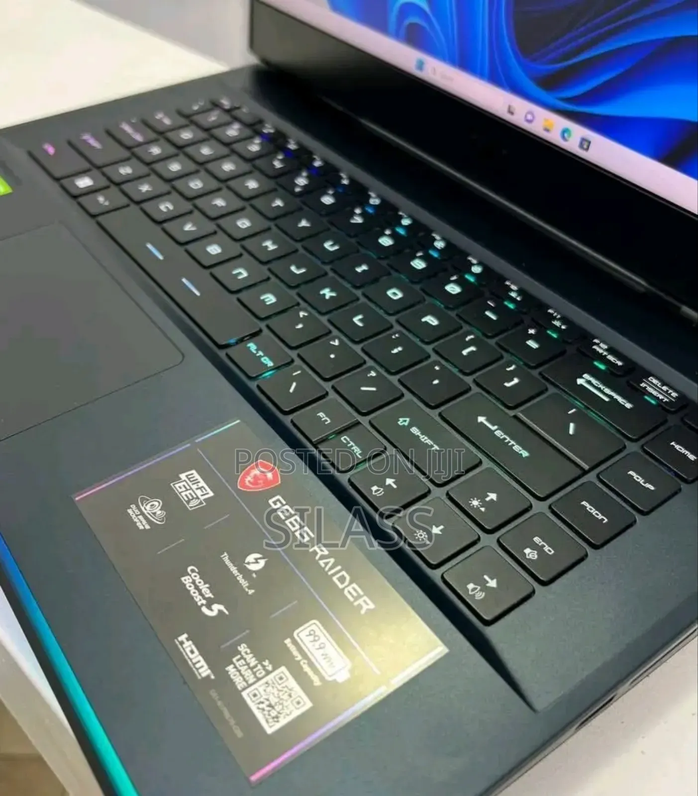 New Laptop MSI Raider GE76 12UGS 16GB Intel Core I7 SSD 1T