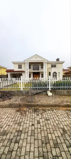 5bdrm House in Tafo Ccd Area, Bole for sale
