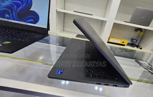 New Laptop Dell Latitude 3540 8GB Intel Core I7 SSD 256GB