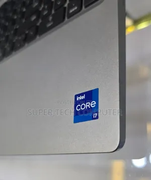 Photo - New Laptop Dell Precision 3561 16GB Intel Core I7 SSD 256GB