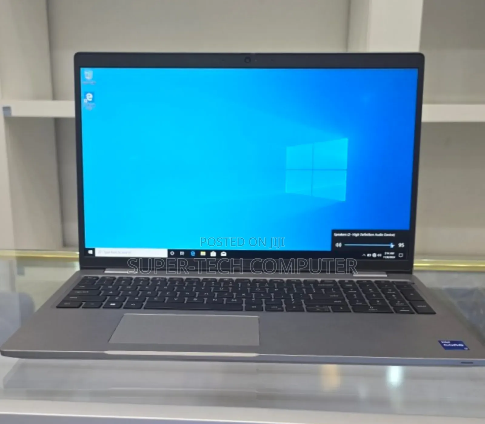 New Laptop Dell Precision 3561 16GB Intel Core I7 SSD 256GB