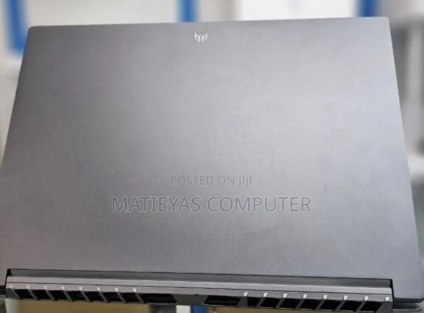New Laptop Acer Predator Triton 500 SE 16GB Intel Core I7 SSD 2T