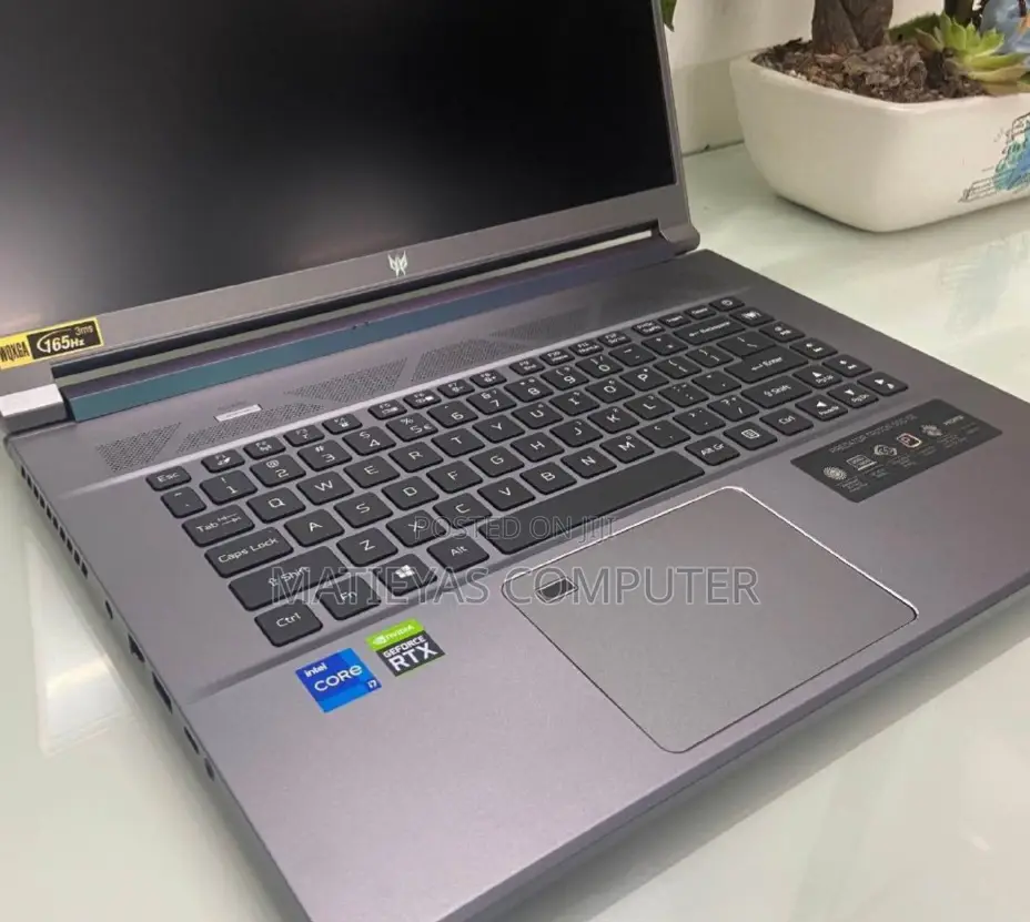 New Laptop Acer Predator Triton 500 SE 16GB Intel Core I7 SSD 2T