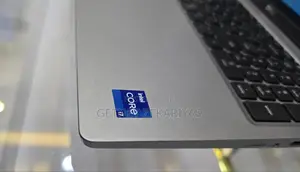 New Laptop Dell Precision 3561 16GB Intel Core I7 SSD 256GB