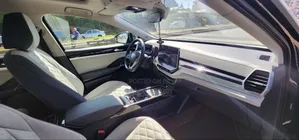 Volkswagen ID.6 2023 Blue