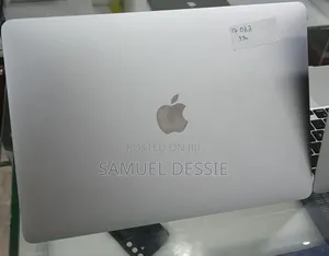 New Laptop Apple MacBook Pro 2020 M1 8GB Apple M1 SSD 256GB