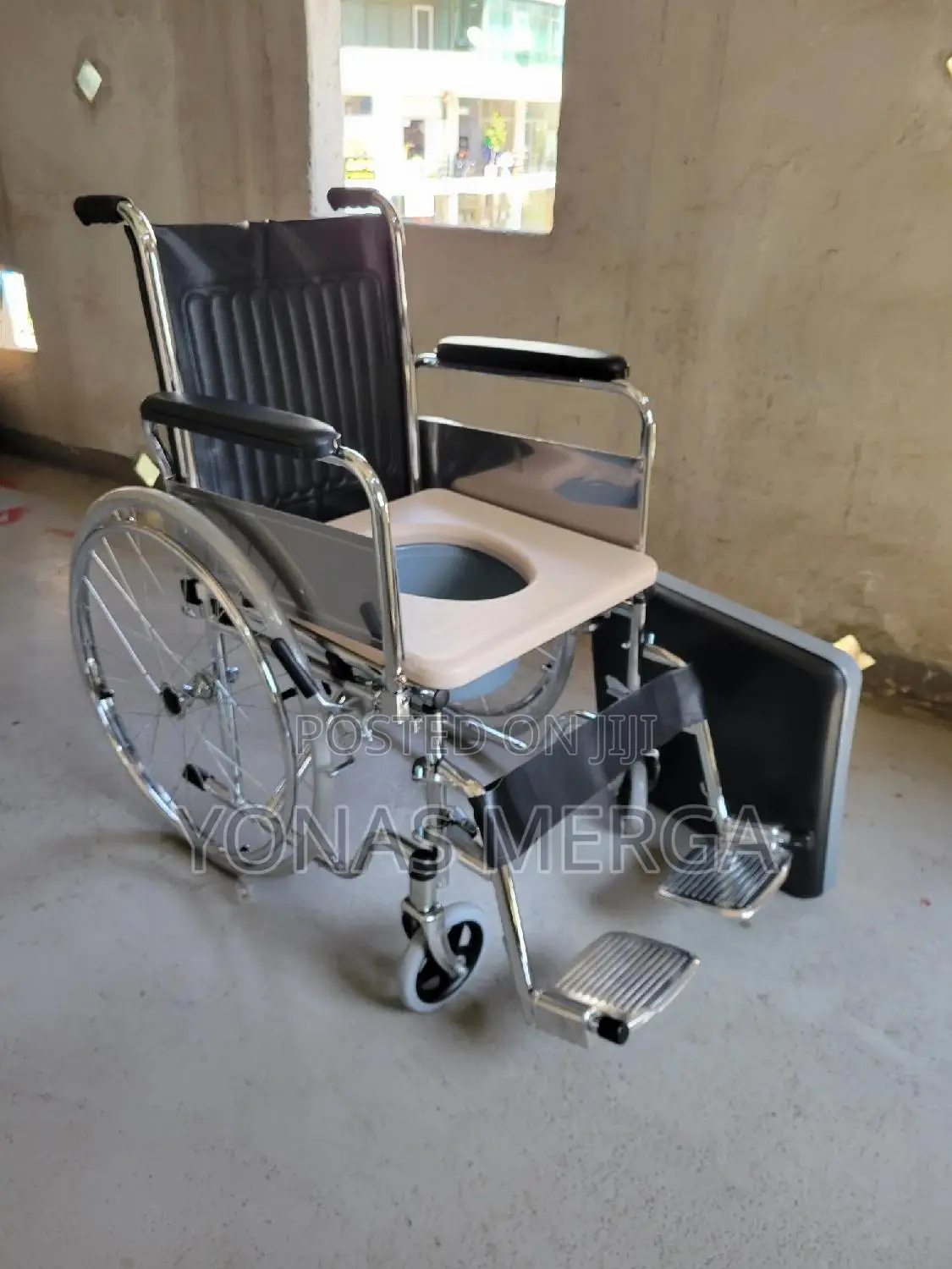 Toilet_wheelchair Support for Those With Limited Mobility