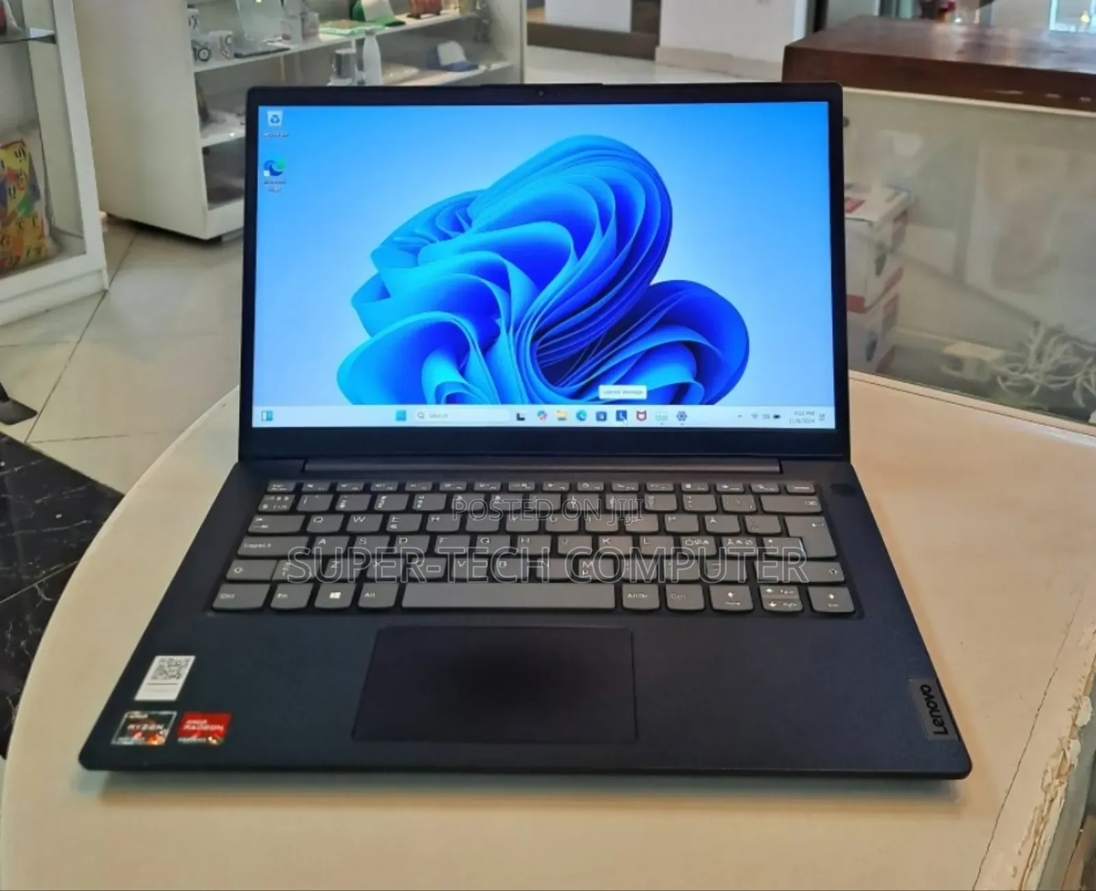 New Laptop Lenovo Ideapad 3 8GB AMD Ryzen 3 SSD 256GB