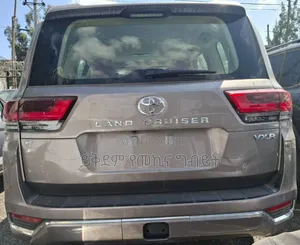 New Toyota Land Cruiser 2024 Silver