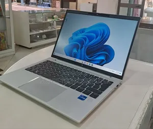New Laptop HP EliteBook 830 G9 16GB Intel Core I5 SSD 512GB