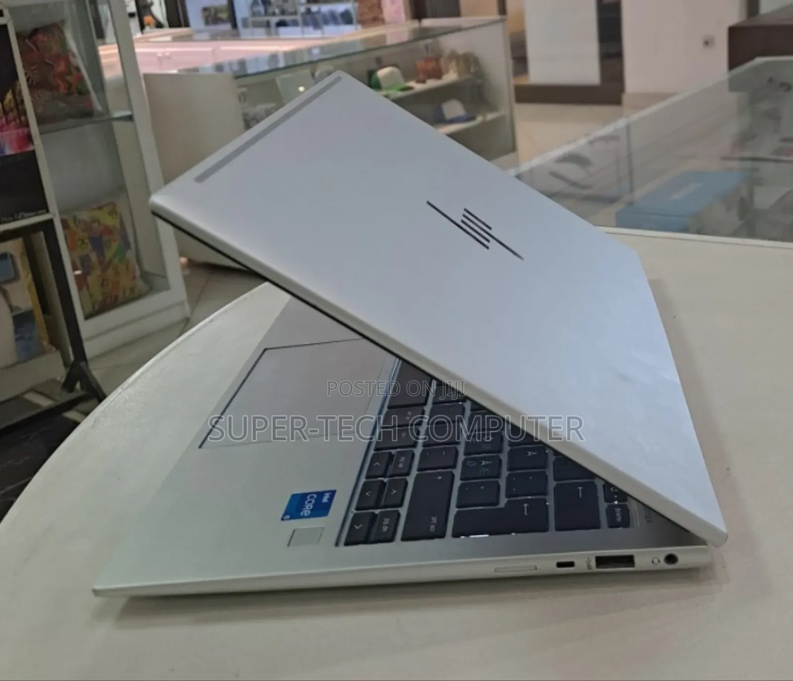 New Laptop HP EliteBook 830 G9 16GB Intel Core I5 SSD 512GB