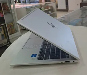 New Laptop HP EliteBook 830 G9 16GB Intel Core I5 SSD 512GB