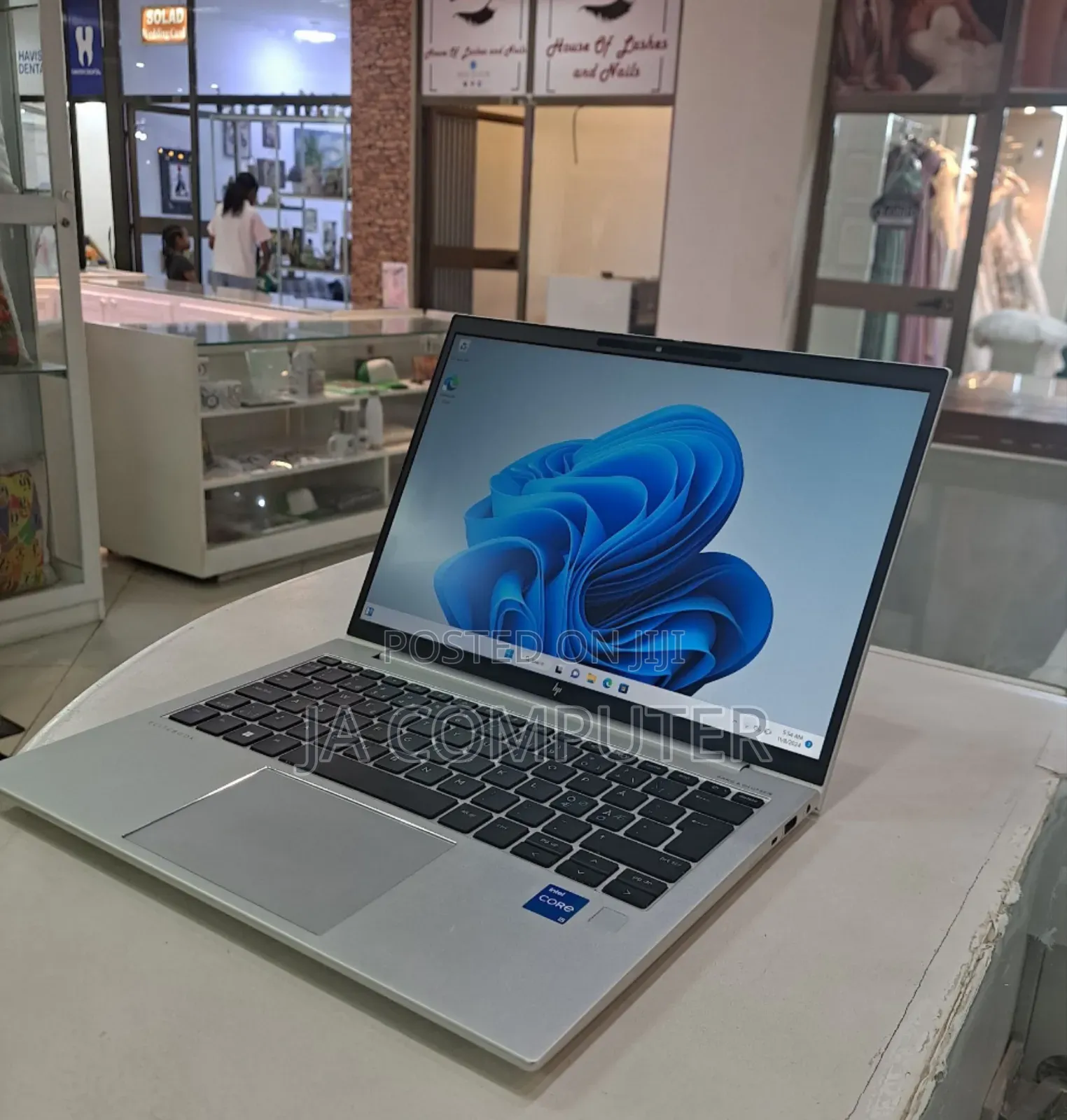 New Laptop HP EliteBook 830 G9 16GB Intel Core I5 SSD 512GB