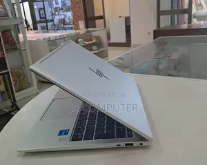 New Laptop HP EliteBook 830 G9 16GB Intel Core I5 SSD 512GB