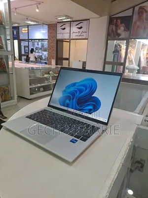 New Laptop HP EliteBook 830 G9 16GB Intel Core I5 SSD 512GB