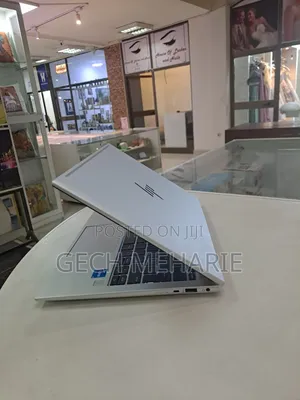 New Laptop HP EliteBook 830 G9 16GB Intel Core I5 SSD 512GB