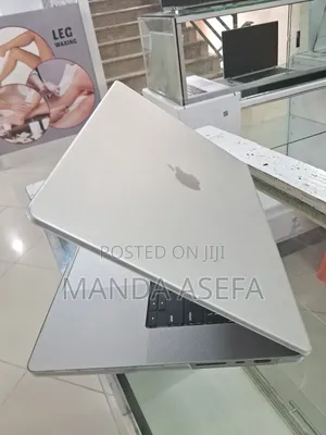 New Laptop Apple MacBook Pro 16GB Apple M2 SSD 1T