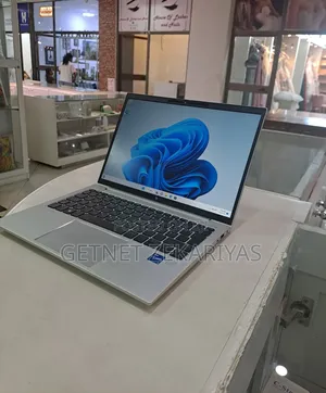 New Laptop HP EliteBook 830 G9 16GB Intel Core I5 SSD 512GB