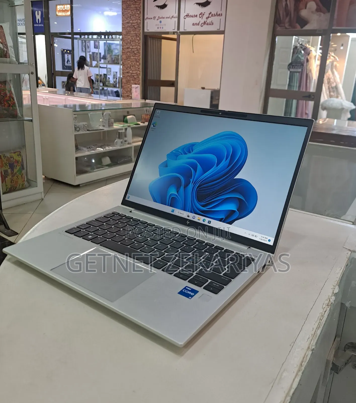 New Laptop Lenovo IdeaPad 520 8GB AMD Ryzen 3 SSD 256GB