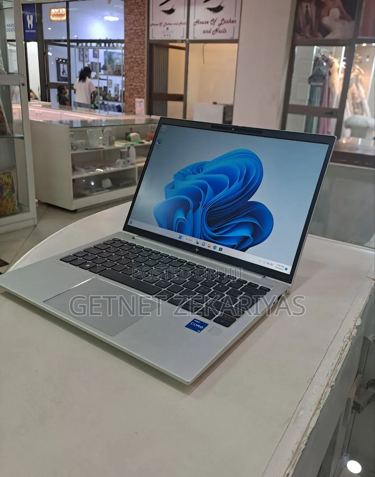 New Laptop Lenovo IdeaPad 520 8GB AMD Ryzen 3 SSD 256GB