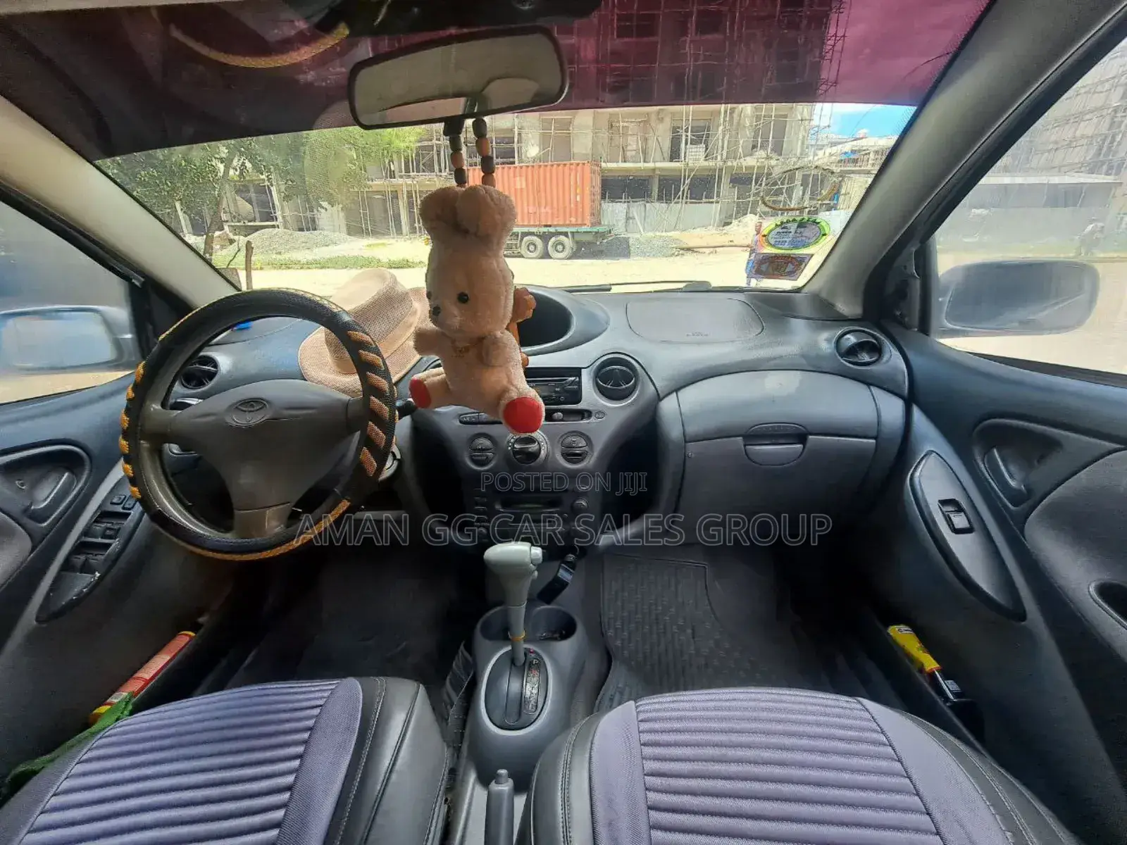 Toyota Vitz 2000 Silver