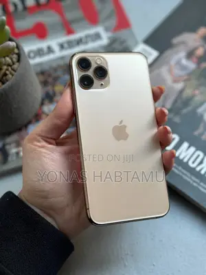 Photo - New Apple iPhone 11 Pro 256 GB Gold
