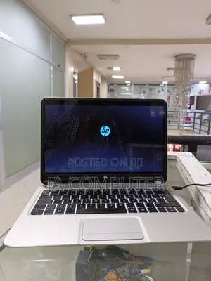 New Laptop HP Spectre 4GB Intel Core I5 SSD 128GB