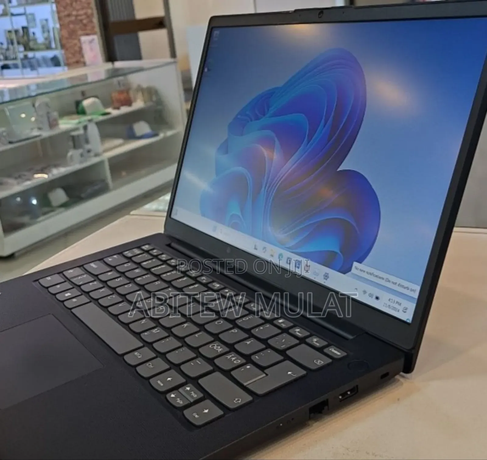 New Laptop Lenovo Ideapad 3 8GB AMD Ryzen 3 SSD 256GB