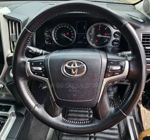 Toyota Land Cruiser 2021 Blue